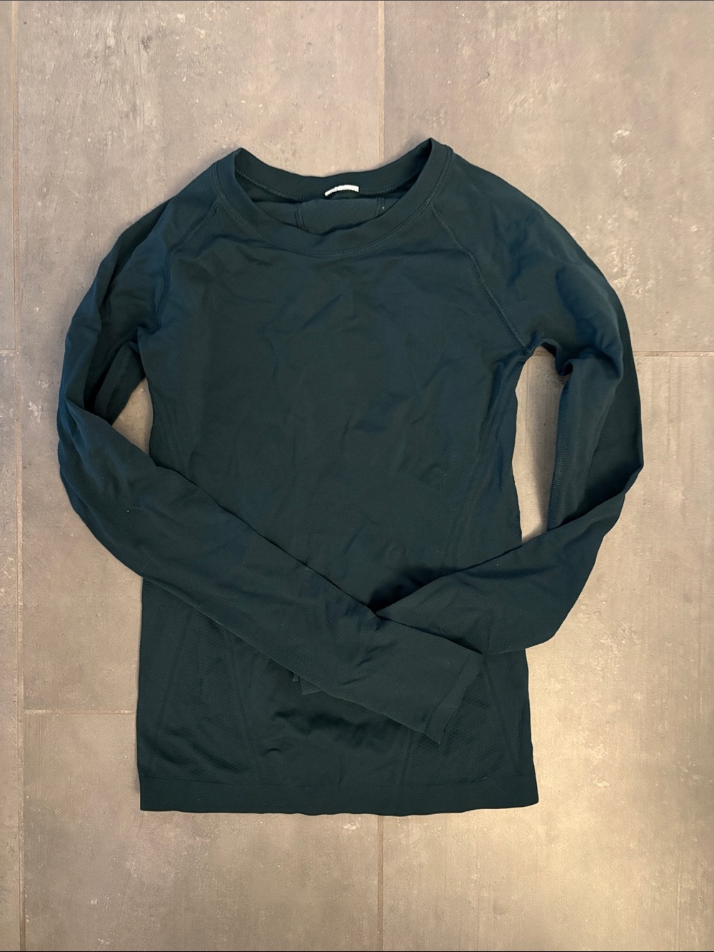 Athleta Forest Green Long-Sleeve Crewneck Top